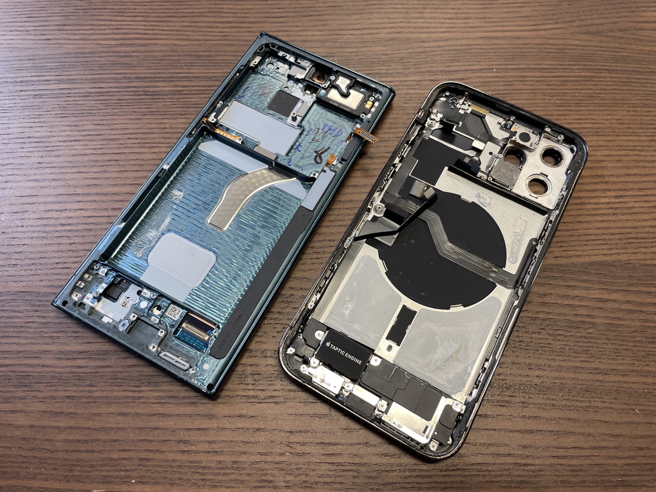 samsung-galaxy-repair-vs-iphone-repair-prices-australia - Driveby - Smart Phone Repairs